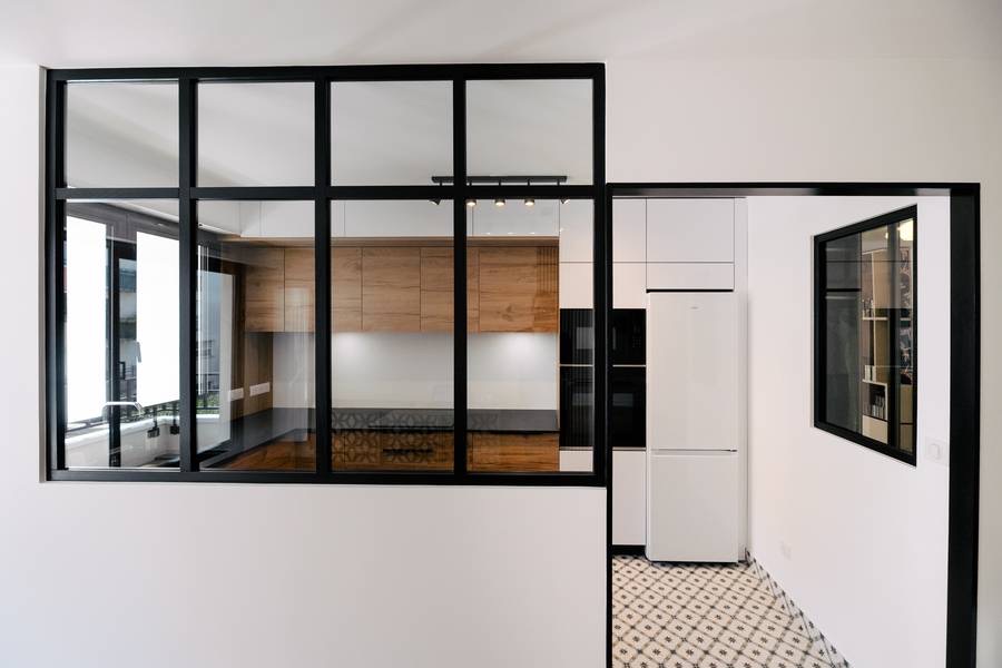 Cuisine bois, noir & blanc — Asnières-sur-Seine