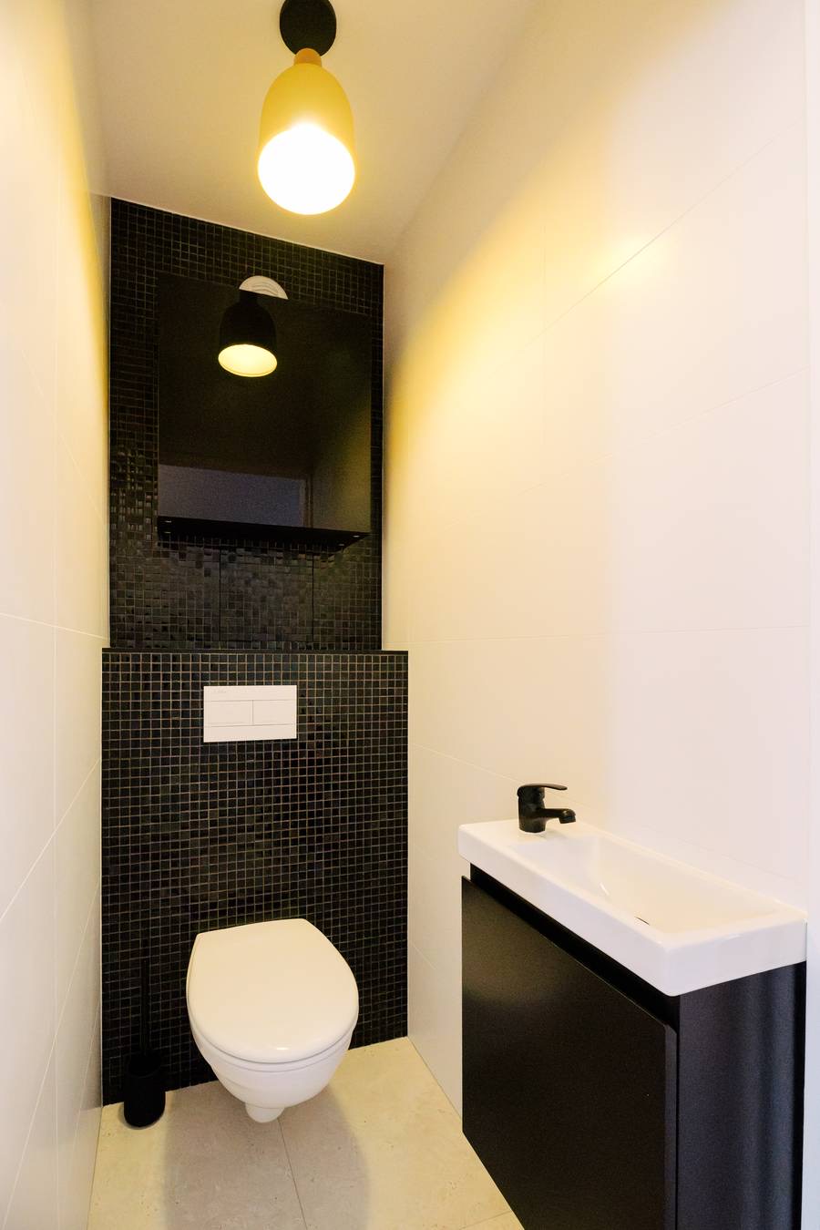 WC noir & blanc — Asnières-sur-Seine